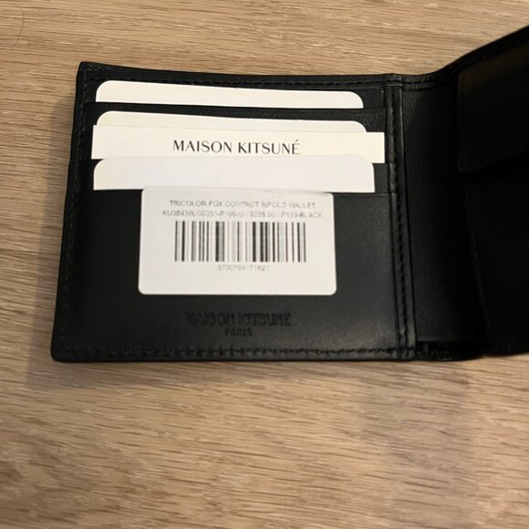 Maison Kitsune Tricolor Fox Compact Bifold Wallet Black (New) - Picture 10 of 15